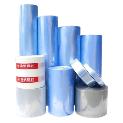Doorzichtige blauwe PVC-krimpfolie Treksterkte ≥45Mpa 350 mm-810 mm