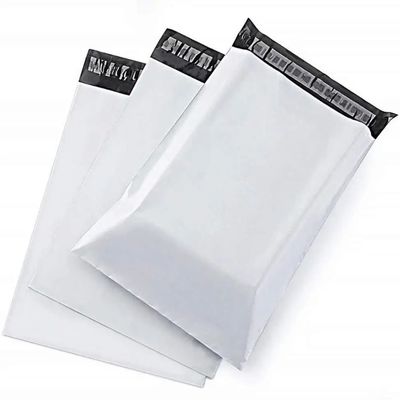 Kleuren LDPE gepersonaliseerde poly mailers verzendzakken enveloppe in rol